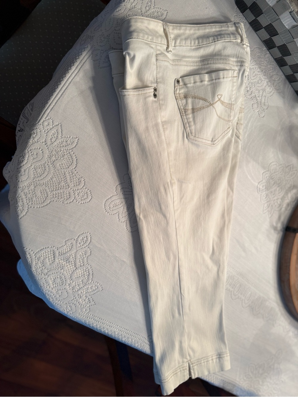 DKNY Jeans Capris, white